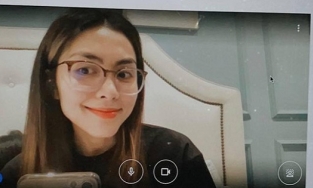 Học online mùa dịch, nhan sắc qua camera máy tính của Tăng Thanh Hà lại gây thương nhớ