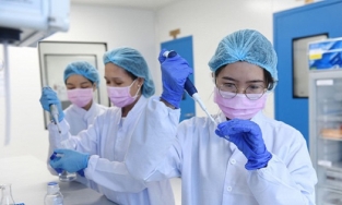 Việt Nam dự tính sản xuất vaccine Covid-19 một liều tiêm vào quý 4/2021