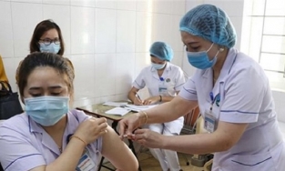 Lý do cần tiêm vaccine Covid-19 cho 70% dân số Việt Nam