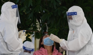 Trưa 18/6: Thêm 121 ca dương tính Covid-19, gồm 119 ca trong nước