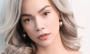 Hồ Ngọc Hà đẹp mê mẩn với tạo hình tóc bạch kim sáng chói