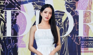 Jisoo (BLACKPINK) cán mốc 42 triệu follower trên Instagram, chiếm top trending toàn cầu