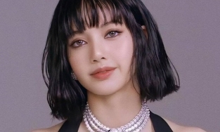 Lisa BLACKPINK khoe nhan sắc đẹp như tranh vẽ trong dự án mới