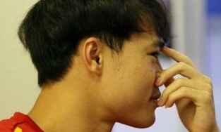 Nghi vấn Văn Toàn tái hợp tình cũ khi đăng ảnh được 'ai đó' vuốt ve