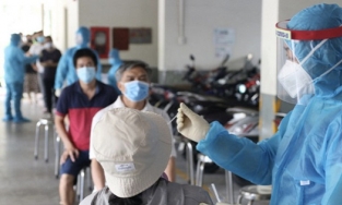 Tối 19/6: Thêm 102 ca dương tính Covid-19, gồm 90 ca trong nước