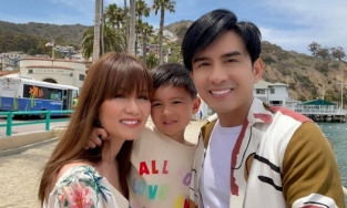 Bà xã Đan Trường khoe ảnh gia đình, fan chỉ tập trung vào nhan sắc không tuổi của 'anh Bo'