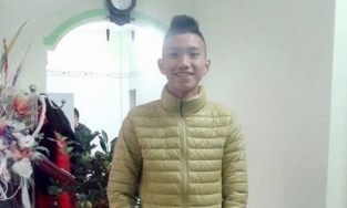 Đoàn Văn Hậu lộ ảnh thời 'sửu nhi' khiến fan không tin vào mắt mình