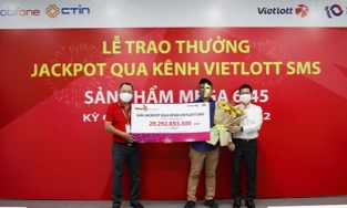 Người đàn ông ở TP.HCM trúng độc đắc 30 tỷ nhờ kiên trì bỏ 50 nghìn mỗi ngày mua vé số trong suốt 5 năm