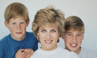 William và Harry từng hứa với Công nương Diana 'luôn bạn tốt nhất của nhau'