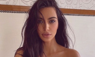 Mặc nhiều người theo đuổi, Kim Kardashian tìm bạn trai mới qua app hẹn hò