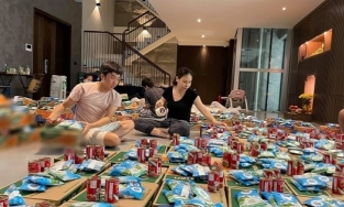 Vợ chồng Cường Đô La lại ghi điểm khi tất bật chuẩn bị quà cho người khó khăn