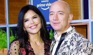 Tham gia trại hè tỷ phú, Jeff Bezos và bạn gái tình tứ không rời