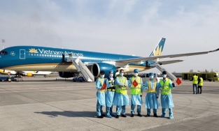 Hãng hàng không Vietnam Airlines mở lại đường bay quốc tế