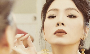 Lệ Quyên bị netizen nhắc nhở: Cứ sân si nhưng lại dạy người sống an yên