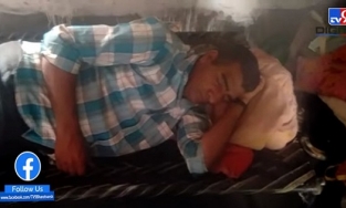 Người đàn ông mắc bệnh lạ, một năm ngủ đến 300 ngày