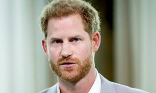 Hoàng tử Harry sắp ra mắt hồi ký