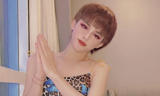 Trần Ðức Bo thông báo mẹ nhiễm Covid-19 kèm lời nhắn khẩn thiết