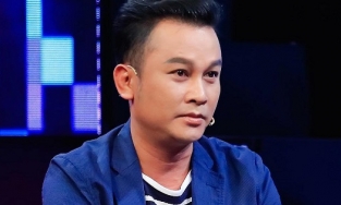 NSƯT Hữu Quốc khóc nấc khi hay tin 5 người thân trong nhà nhiễm Covid-19