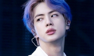 Gia thế của Jin (BTS): Bố là Top 50 người giàu nhất Hàn Quốc, mẹ là Hoa hậu