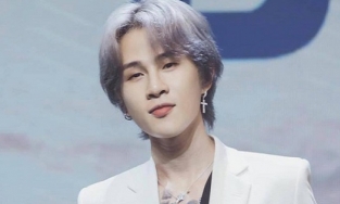 Giữa ồn ào tình ái, Jack sốt cao nhưng vẫn thản nhiên… cày game