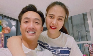 Cường Đô La đăng ảnh chụp cùng bà xã, cổ vũ dân tình selfie với 'nóc nhà'