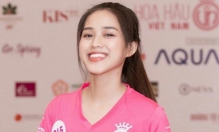 Nhan sắc không son phấn của Đỗ Thị Hà thời thi HHVN 2020