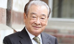 Ngoại hình nam tính, lịch lãm của 'ông nội quốc dân' Lee Soon Jae thời trẻ