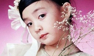 Ít ai biết bé Xuân Mai từng tiêu thụ đến 90 triệu album, bằng Ariana Grande, Dua Lipa, Jennifer Lopez, Iggy Azalea, Demi Lovato cộng lại