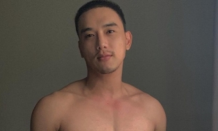 Sau 5 tháng lộ ảnh da bọc xương, Thuận Nguyễn tái xuất với body 'múi sầu riêng'