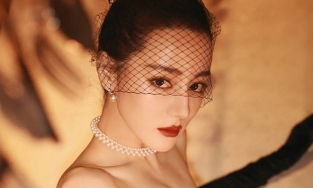 Lý do Địch Lệ Nhiệt Ba là sao nữ “hot” nhất nửa đầu 2021