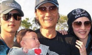 Nội dung di chúc viết sẵn của bố Tạ Đình Phong có gì mà Trương Bá Chi không đón nhận?