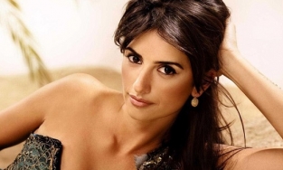 Penelope Cruz thắng giải Nữ diễn viên xuất sắc tại LHP Venice