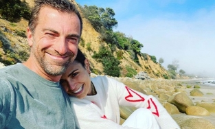 Vừa ly hôn 1 năm, chân dài 'Fast and Furious' đính hôn với tỷ phú công nghệ