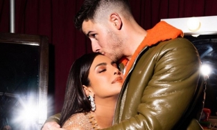 Miss World Priyanka Chopra bí mật làm sinh nhật cho chồng trẻ Nick Jonas 