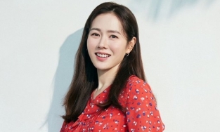 Đồng nghiệp tiết lộ tính cách thật, 'bóc' nhan sắc Son Ye Jin