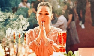 Hồng Vân bị netizen 'tấn công' ngay ngày Giổ tổ sân khấu, khui loạt ồn ào