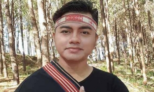 Nam ca sĩ Y Jang Tuyn qua đời vì Covid-19