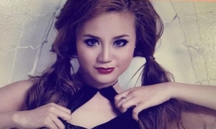 Vy Oanh tung loạt ảnh thời thiếu nữ, gương mặt nhiều nhược điểm