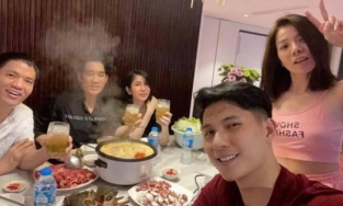 Lệ Quyên thần sắc nhợt nhạt khi tụ tập bạn bè trong ngày kỷ niệm tình yêu 