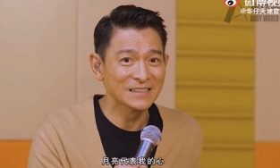 Lưu Đức Hoa hát 'Ánh trăng nói hộ lòng tôi' mừng sinh nhật tuổi 60