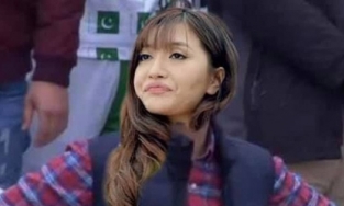 Mẹ Bích Phương đăng ảnh hài hước 'cà khịa' con gái tròn 32 tuổi vẫn ế