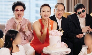 Lê Tư đón sinh nhật, nhan sắc tuổi 50 vẫn xứng danh 'đệ nhất mỹ nhân TVB'