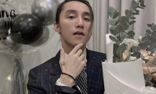 Sơn Tùng tung ảnh kỷ niệm 9 năm debut, tóc dài cột sau gáy như hoàng tử