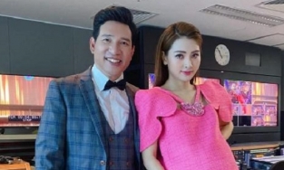 MC Mù Tạt gây bất ngờ khi khoe ảnh bụng bầu lớn vượt mặt