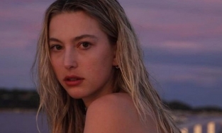 Nhan sắc xinh đẹp như nữ thần của con gái cố tỷ phú Steve Jobs 