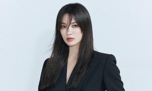 Lời hồi đáp của Song Hye Kyo hậu ly hôn: Nhan sắc tuổi 40 như gái đôi mươi 