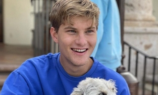 Ngoại hình trổ mã điển trai, nam tính của quý tử duy nhất nhà tỷ phú Bill Gates 