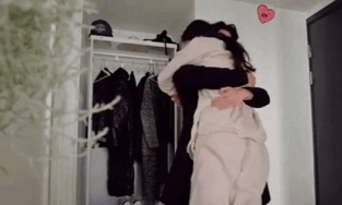 Tình trẻ kém 11 tuổi bế bổng Ngô Thanh Vân, ai nhìn cũng muốn có người yêu