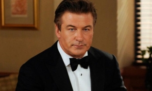 Nam tài tử Alec Baldwin vừa bắn chết đạo diễn là ai?