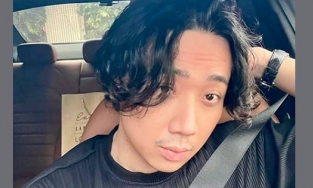 Fan la ó với mái tóc 'Bố già' của Trấn Thành, Hari Won lại khen giống nhân vật đình đám